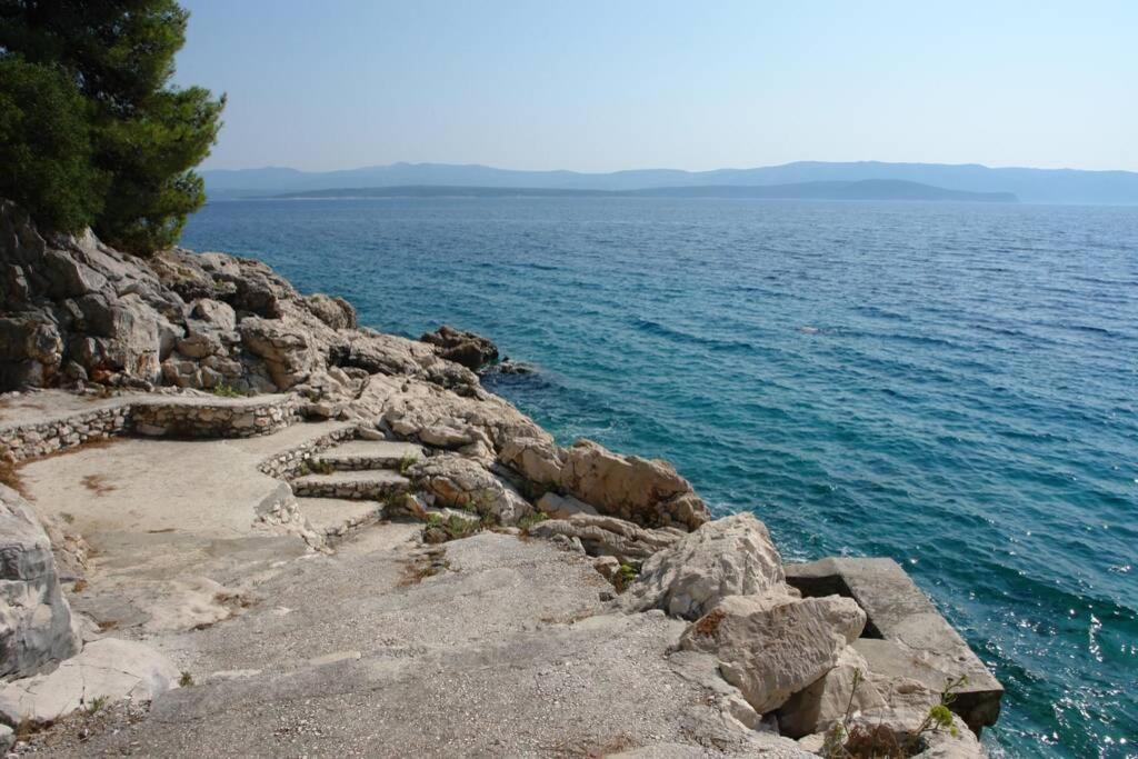 A Small Stone House By The Sea, In A Wineyard Nerezisca Exterior foto
